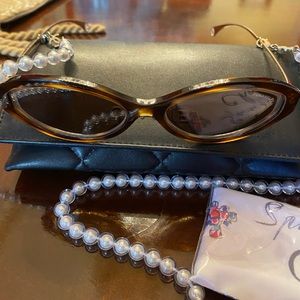 Chanel sunglasses w/ Pearl chain